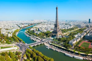 Witness Paris' iconic landmarks
