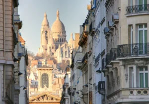 Stroll through Parisian architectural grandeur